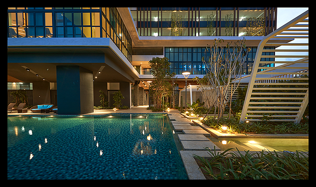 Expressionz Suite Exterior View