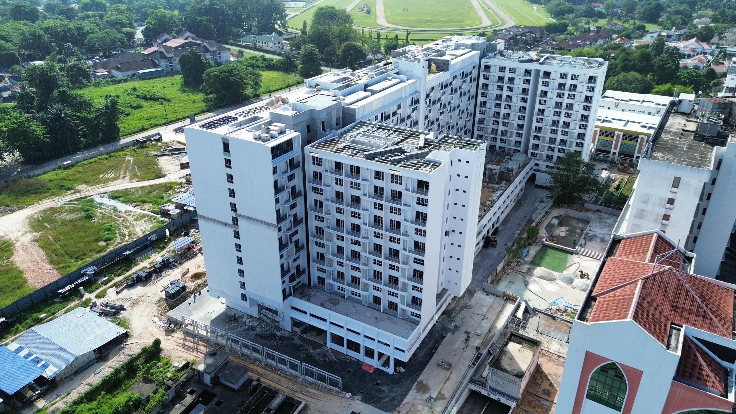 Expressionz Suite Exterior View